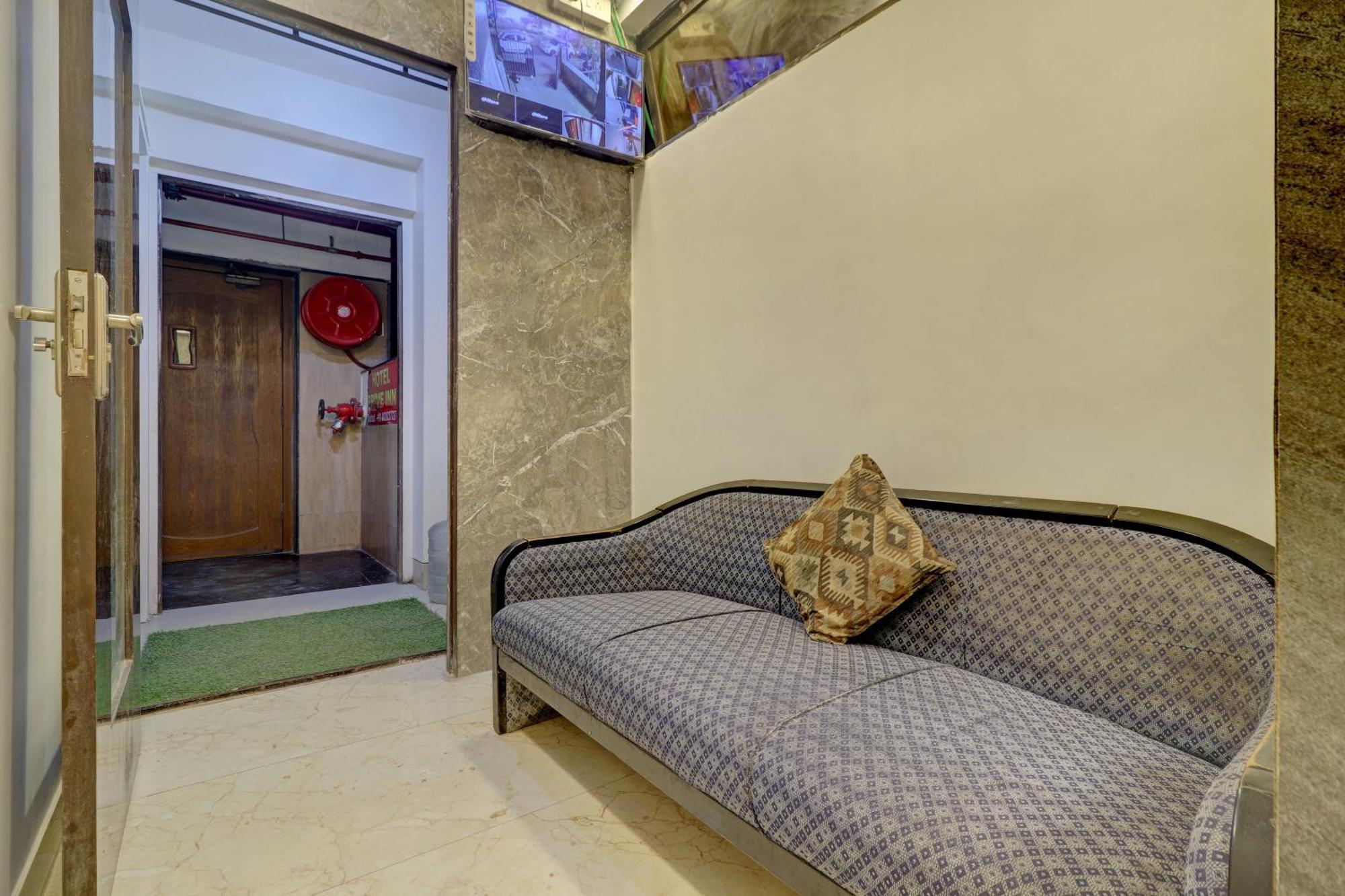 Hotel Merry Gold Мумбаи Экстерьер фото