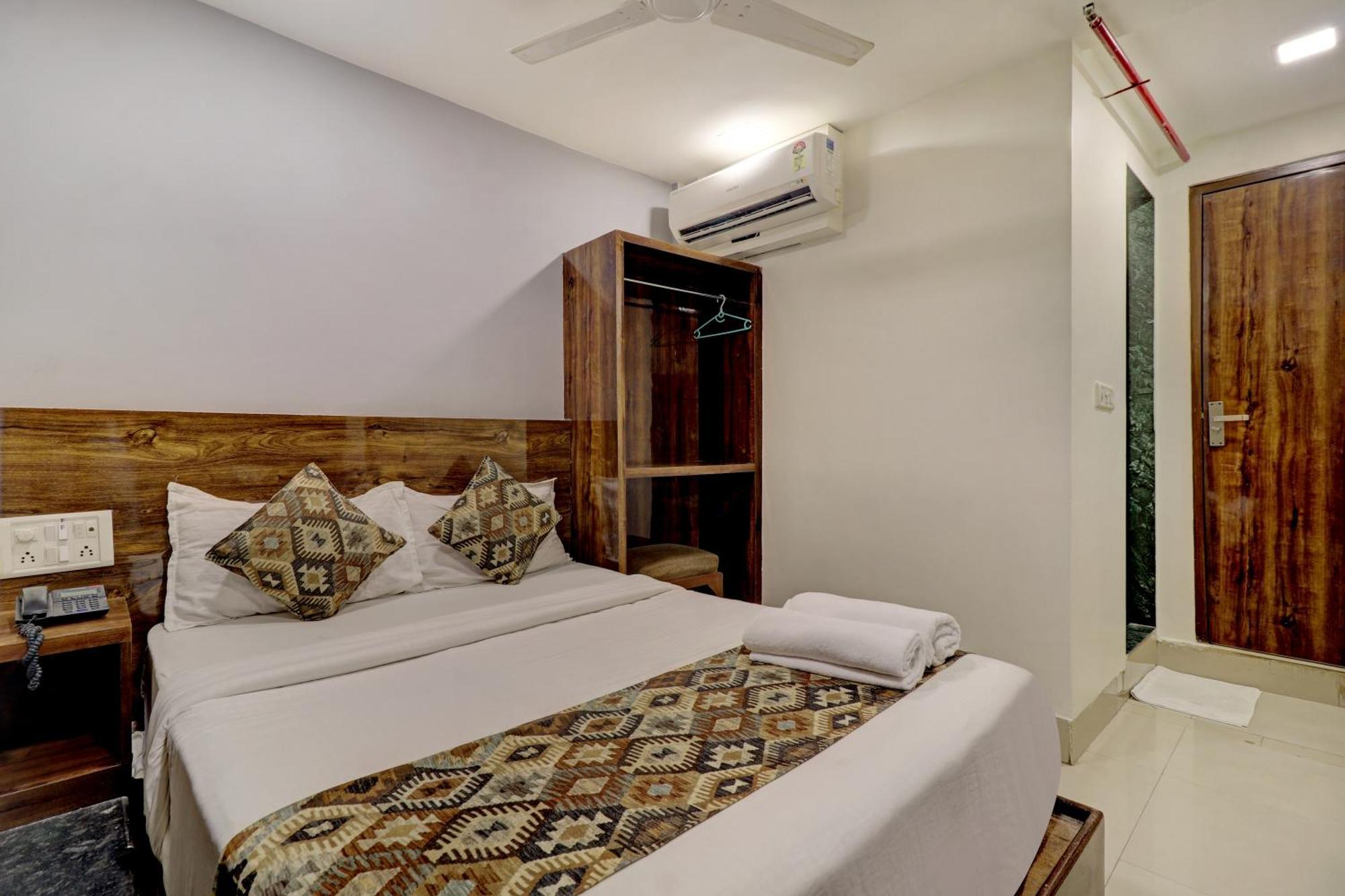 Hotel Merry Gold Мумбаи Экстерьер фото