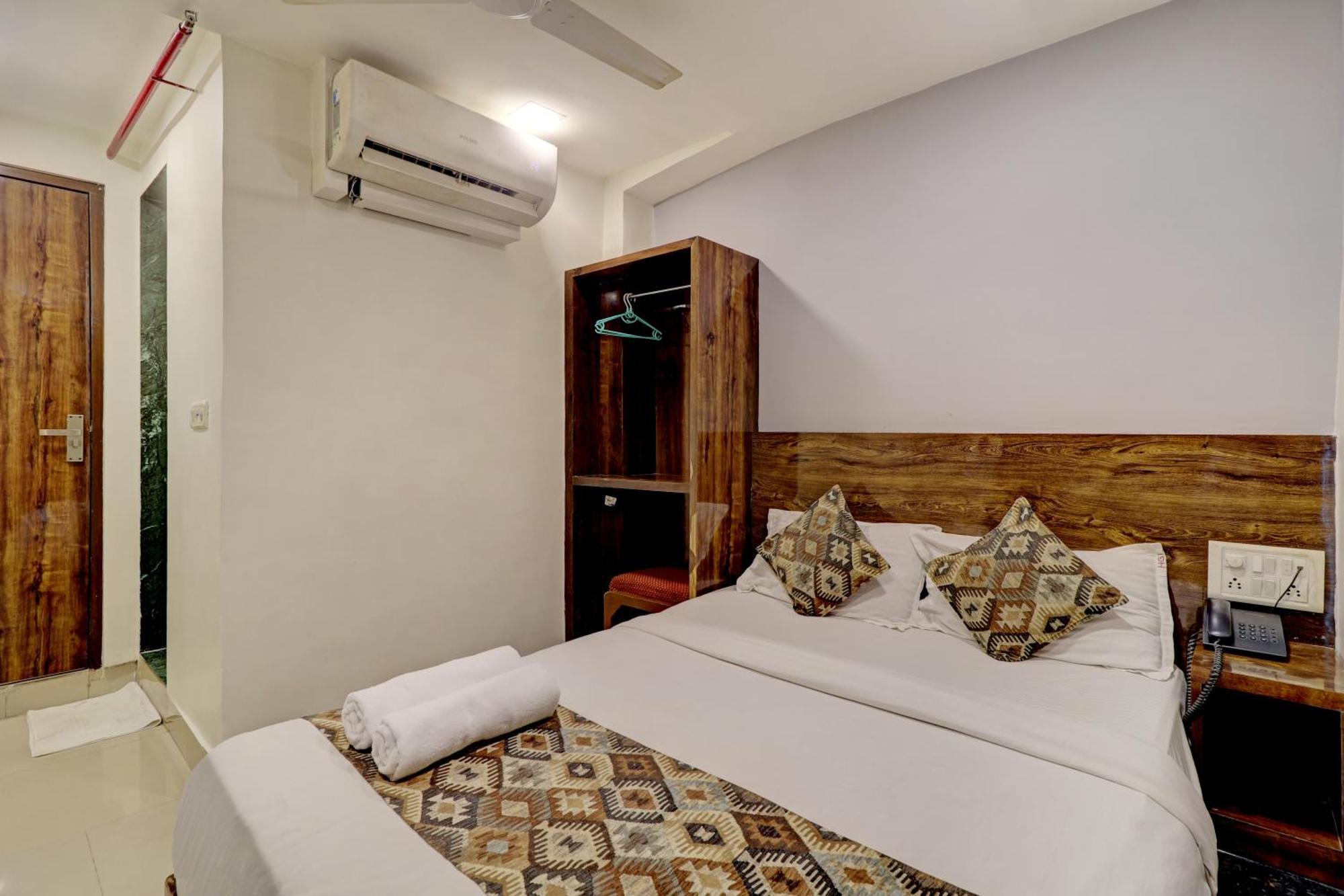 Hotel Merry Gold Мумбаи Экстерьер фото