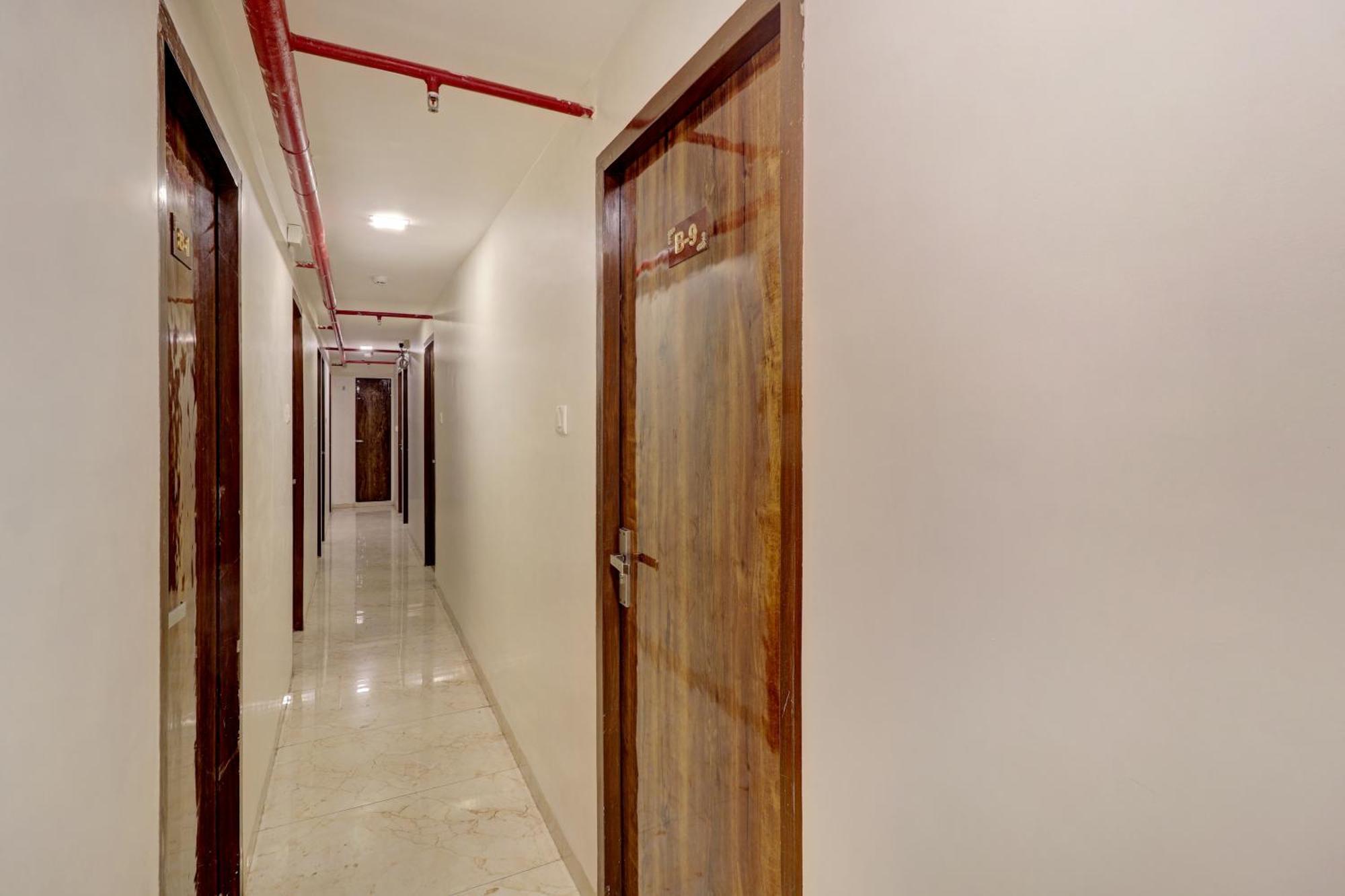 Hotel Merry Gold Мумбаи Экстерьер фото
